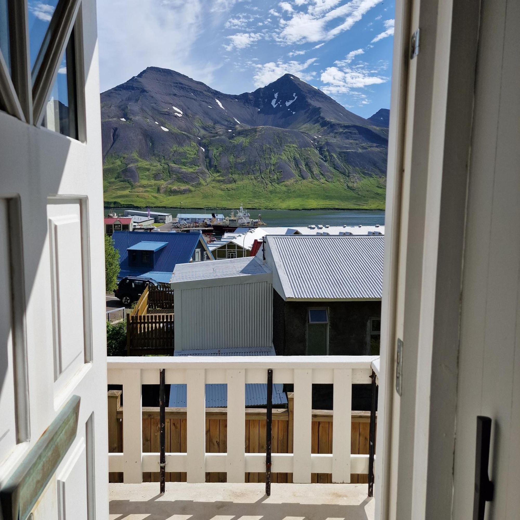 Landakot The Perfect Getaway By Staynorth Siglufjordur Exterior photo